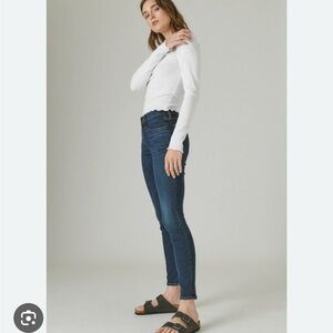 Lucky Brand Blue Skinny Jeans with Stretch